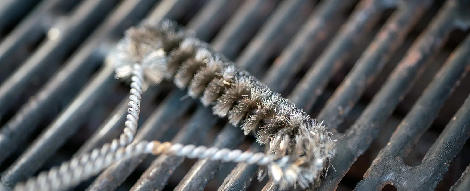 brosse grille barbecue nettoyage kamado BBQ