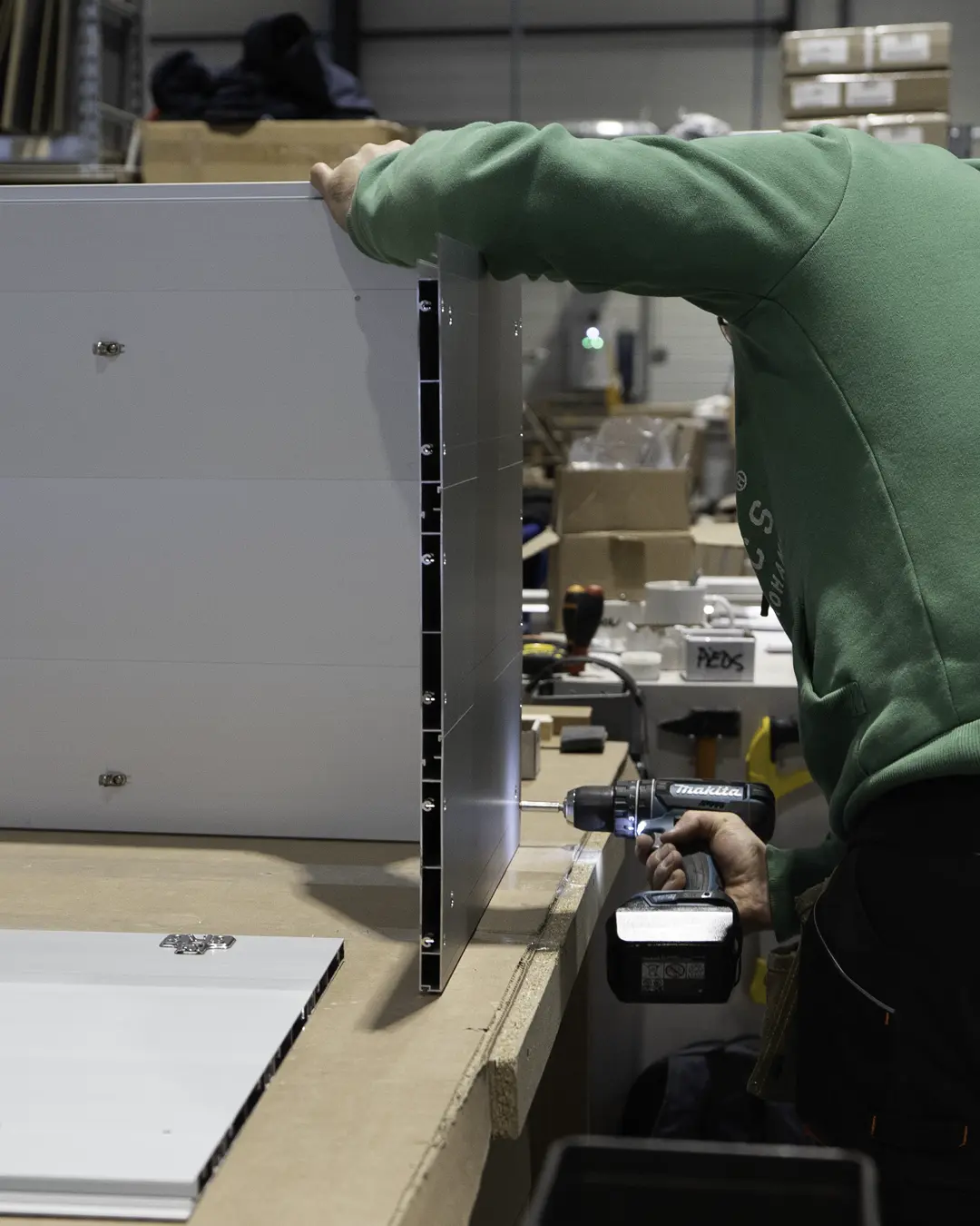 montage caisson cuisine extérieure meuble cuisinedété visseuse